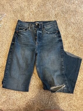 Old Navy Medium Blue Straight Jeans - Sky-Hi Style